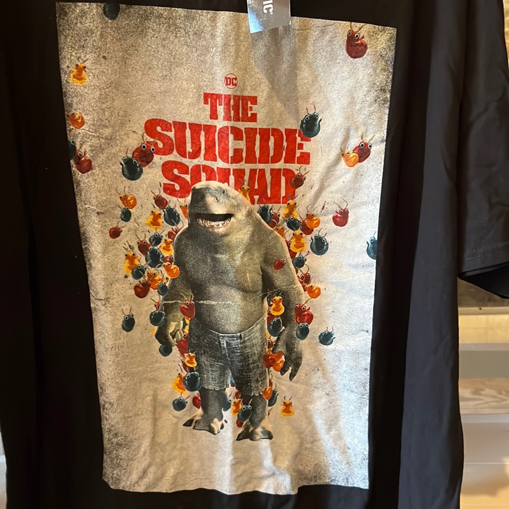 Short sleeve suicide squad shirt